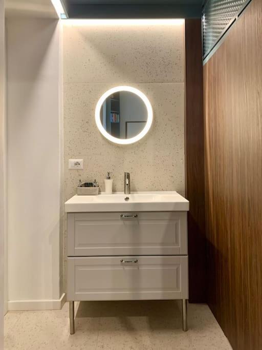 Lovely Studio Flat In Bocconi Milano Ngoại thất bức ảnh