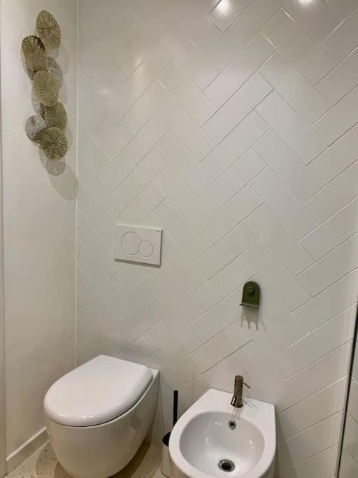 Lovely Studio Flat In Bocconi Milano Ngoại thất bức ảnh